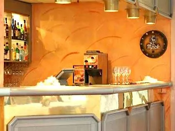 ホテル スカンディック キルケネス