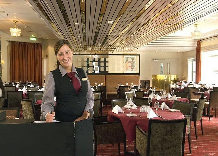 希尔科内斯斯堪迪克酒店